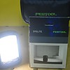 Рабочая лампа Festool SYSLITE KAL универсальна и обеспечивает оптимальное освещение